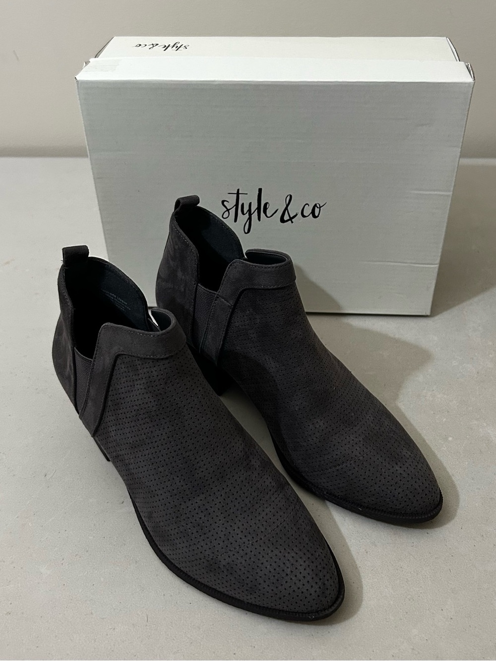 Style & Co Myrrah Gore Bootie Gray Perforated Pull On Faux Leather US 8M